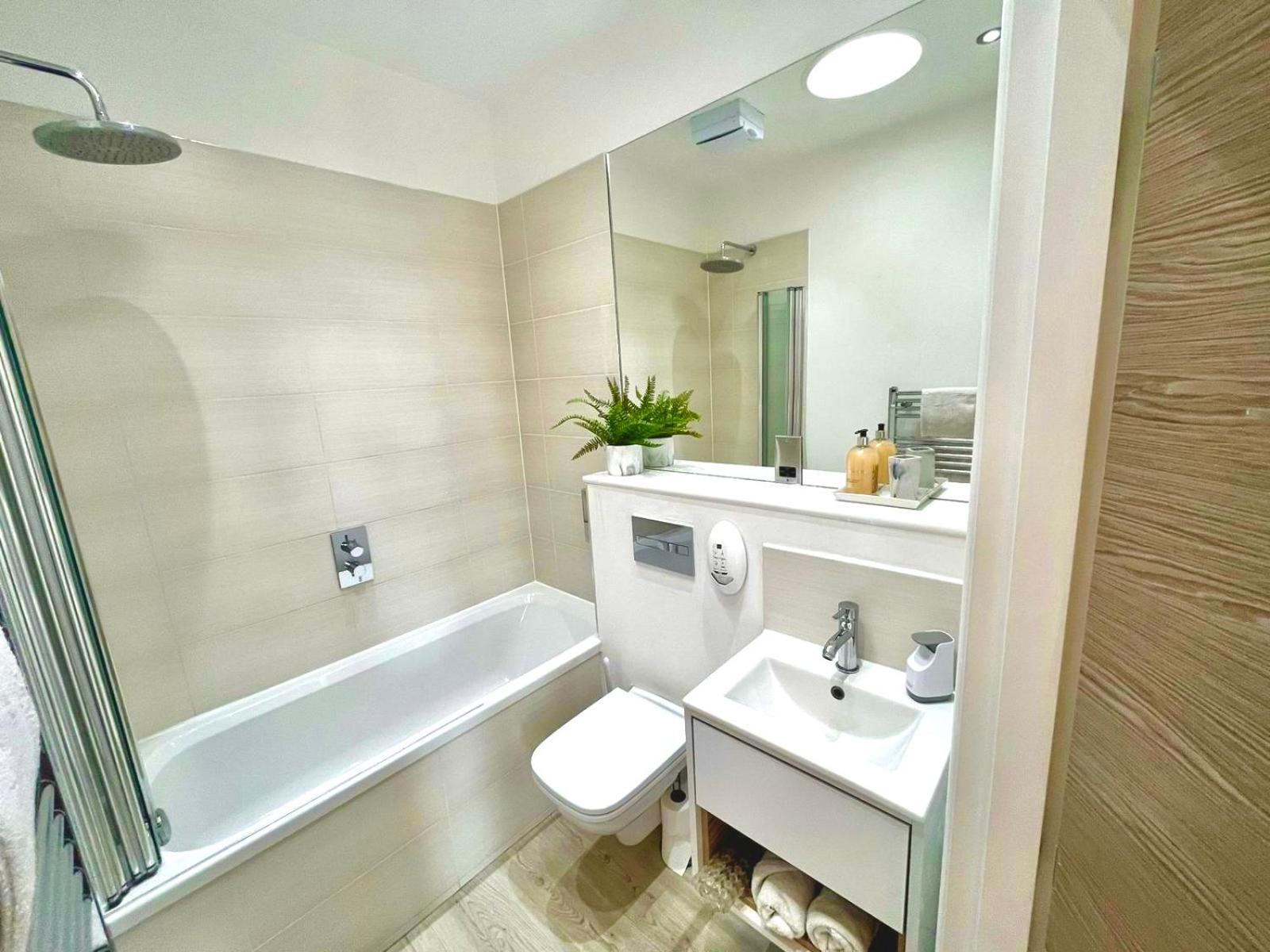 The Penthouse Margate, Balconies, Sea View, Gated Parking, Air Con! Apartment Exterior foto